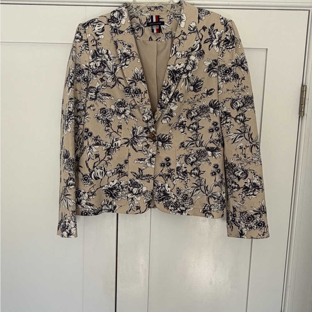 Tommy Hilfiger Beige Blazer with Black Floral Print size 14
